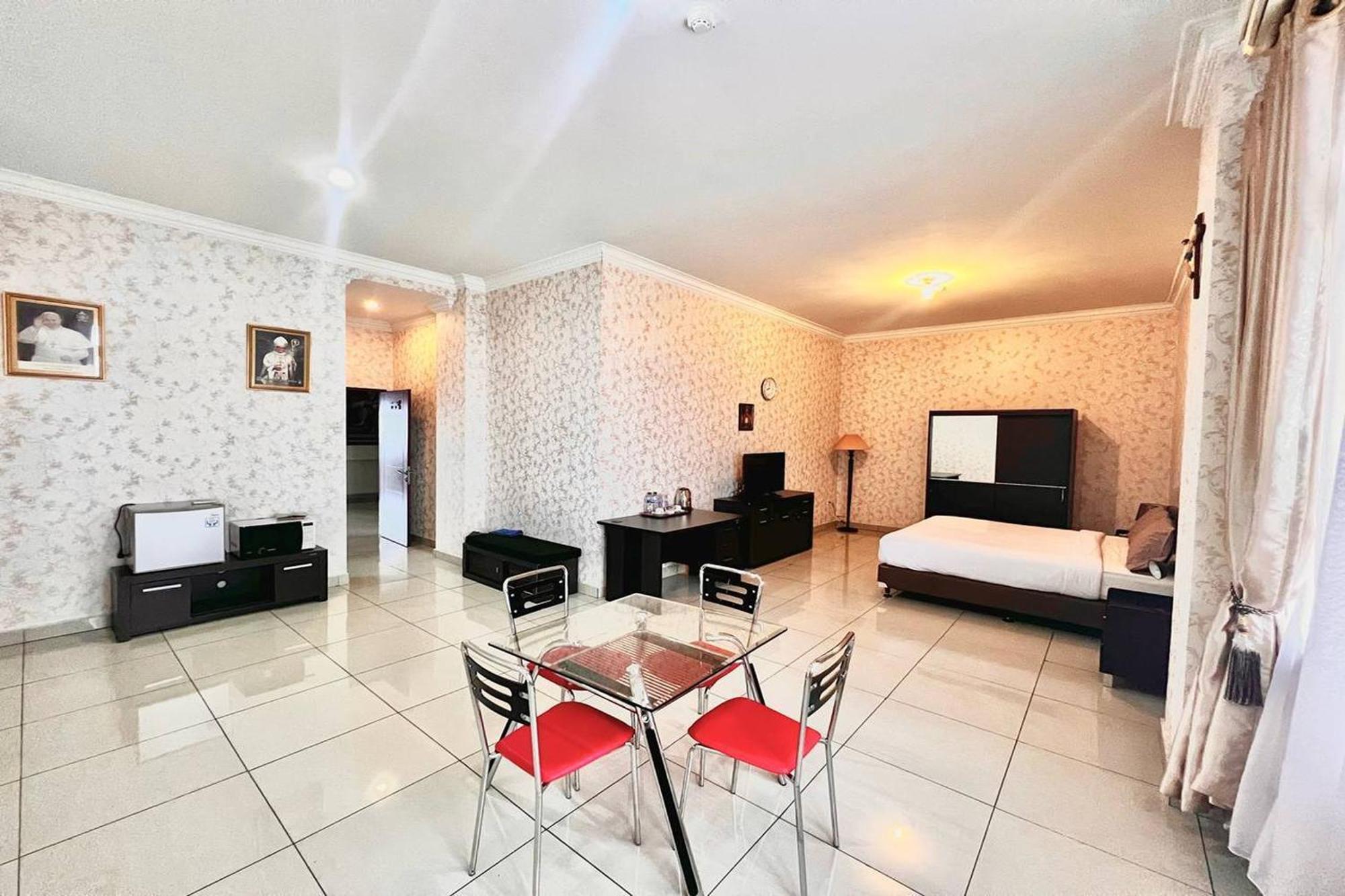 Ohulu Guesthouse Medan Buitenkant foto