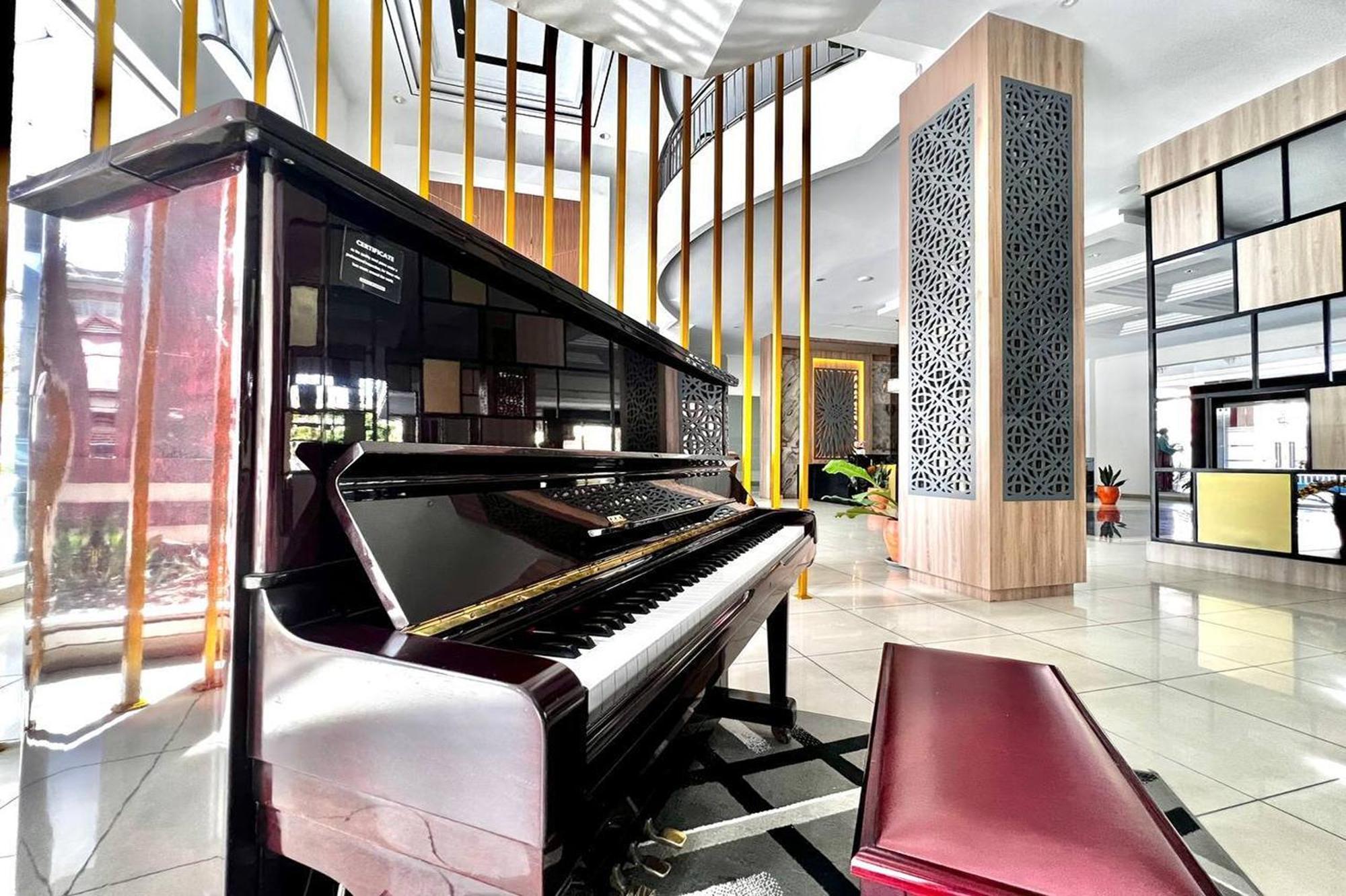 Ohulu Guesthouse Medan Buitenkant foto
