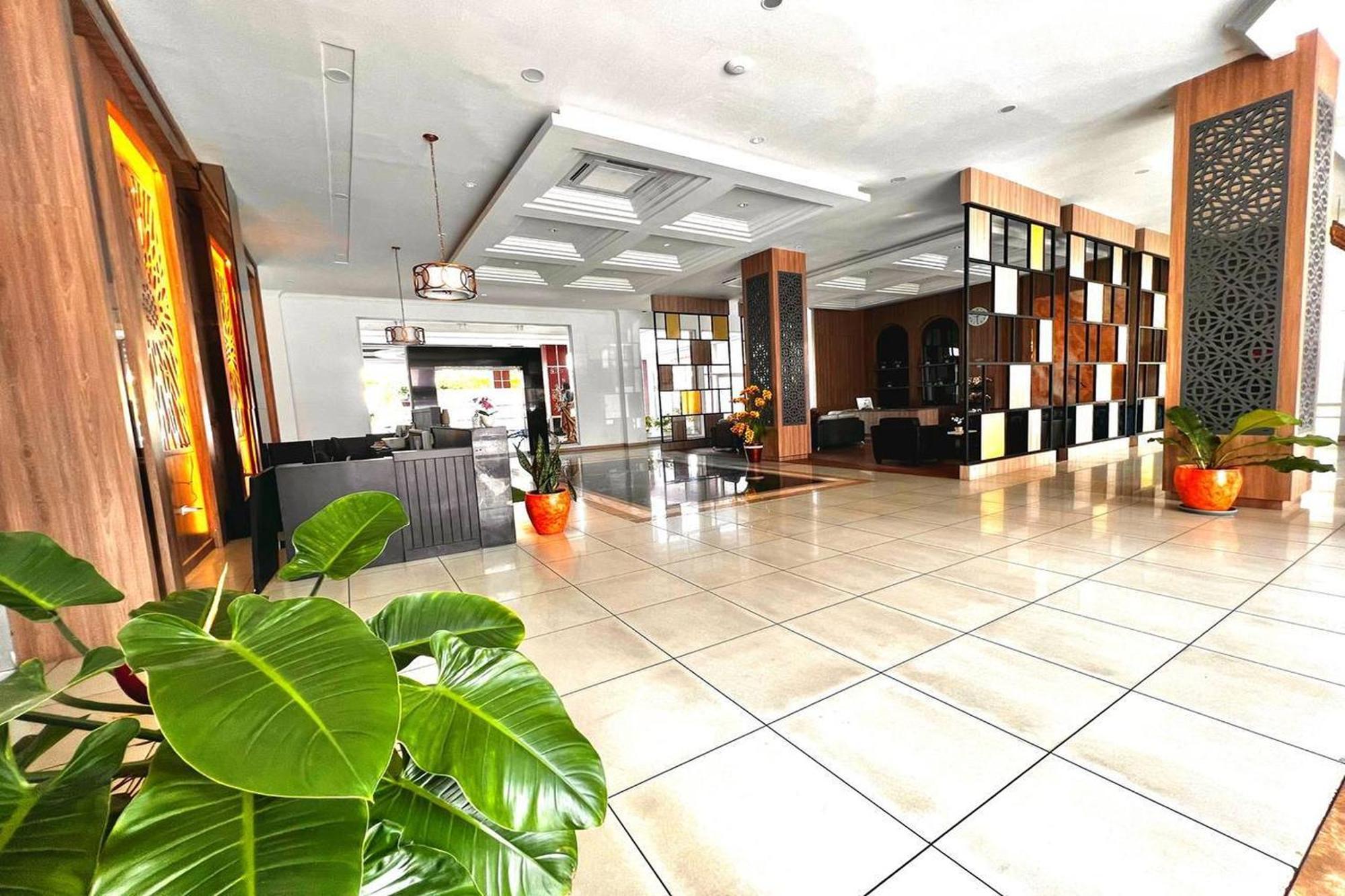 Ohulu Guesthouse Medan Buitenkant foto